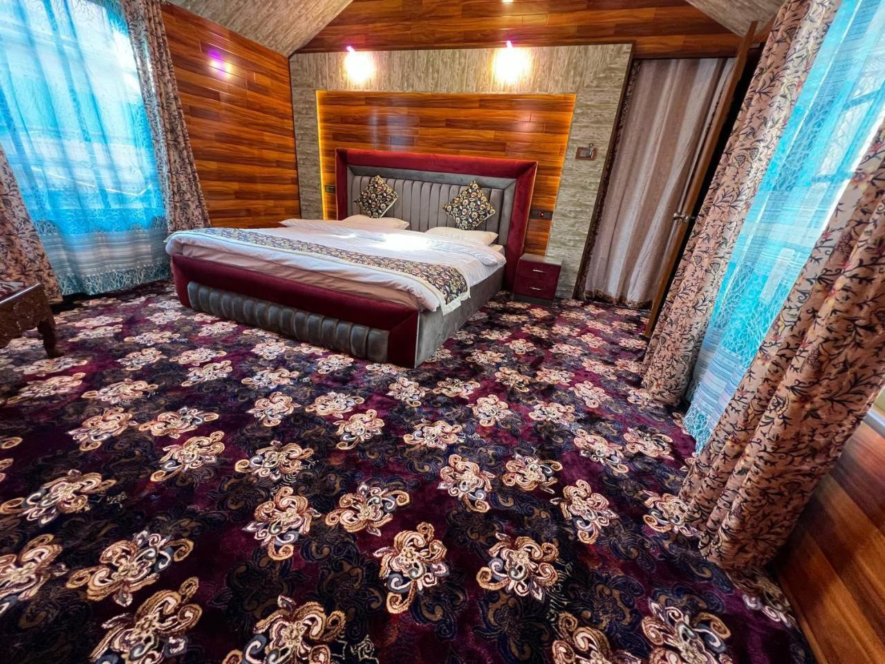The Heritage Safina Group Of Houseboats Srīnagar Zewnętrze zdjęcie